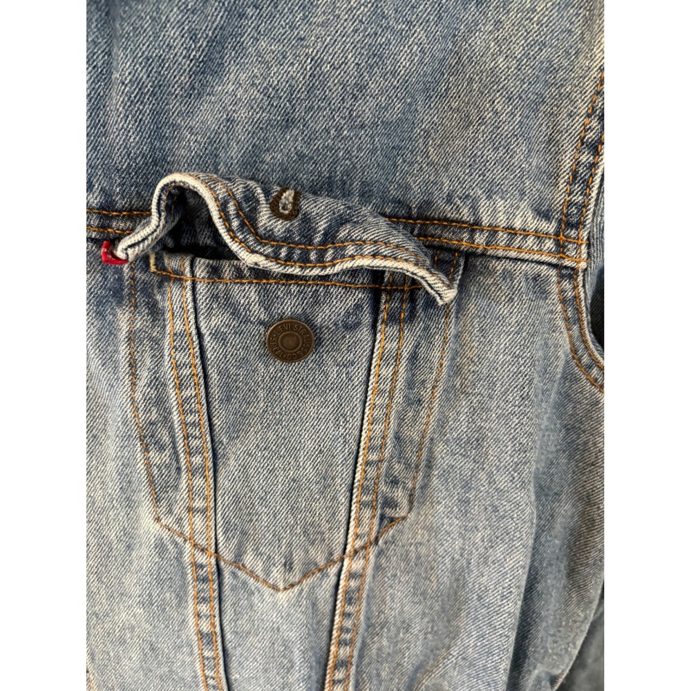 Levis 72334 Denim Trucker Jacket Mens Large Light Wash Blue Jean Coat - Picture 4 of 8